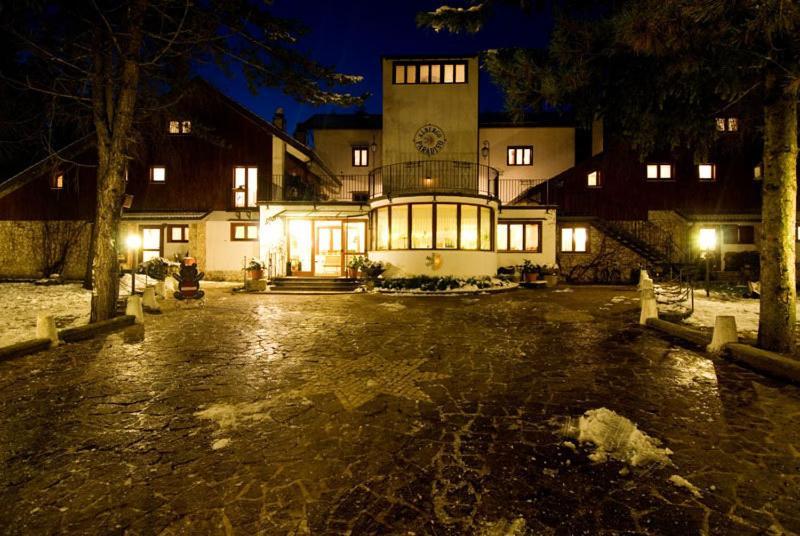 Lh Albergo Il Paradiso Pescasseroli Ngoại thất bức ảnh
