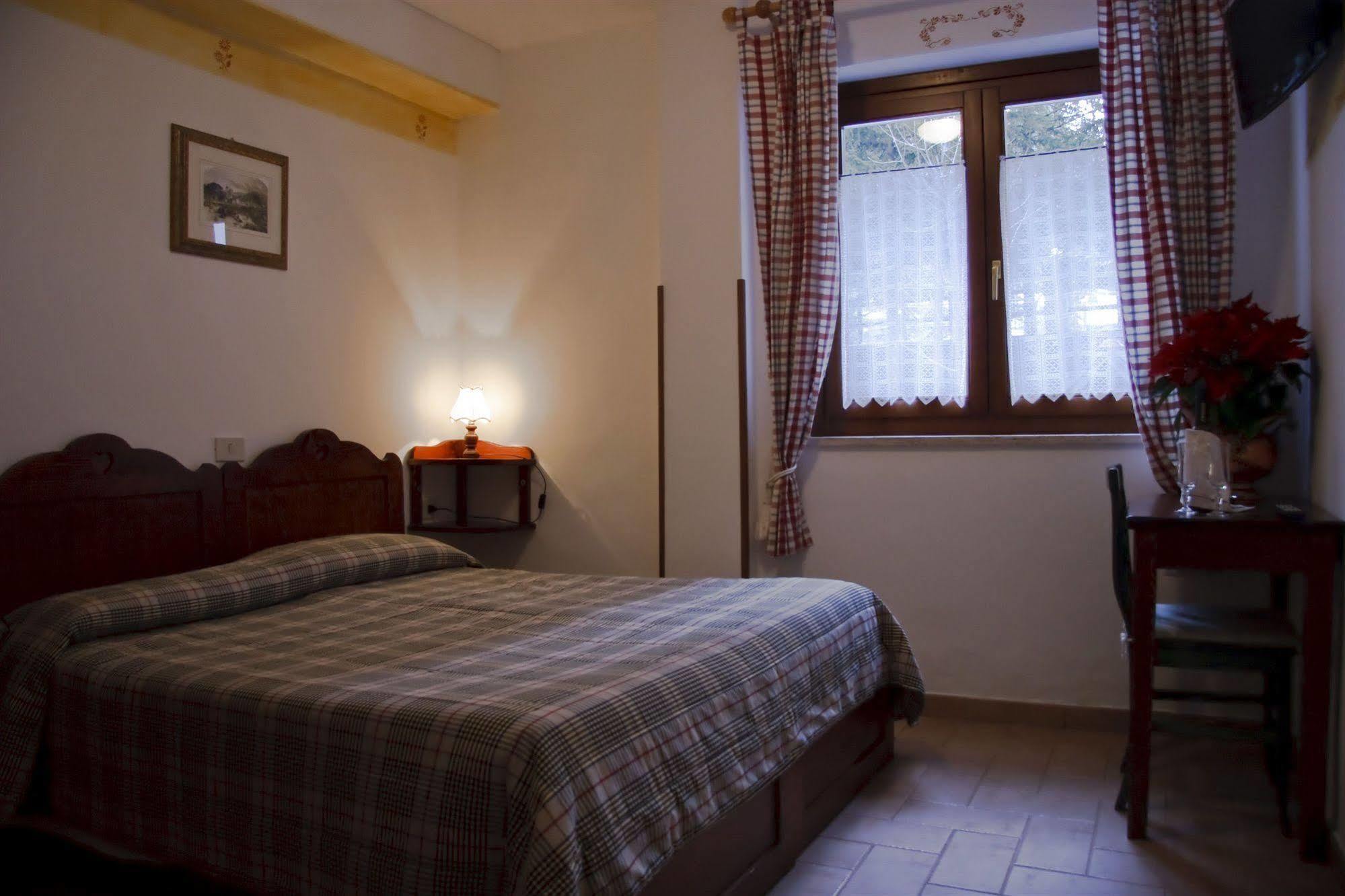 Lh Albergo Il Paradiso Pescasseroli Ngoại thất bức ảnh